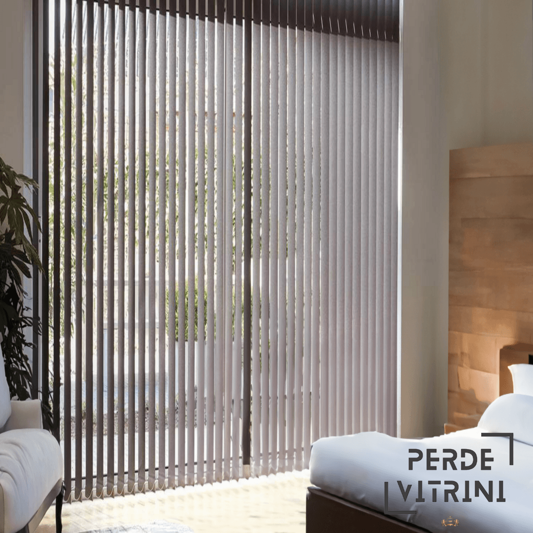 Dikey Jaluzi Çizgili Model